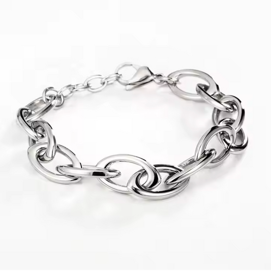 A gold-colored hollow oval chain bracelet.