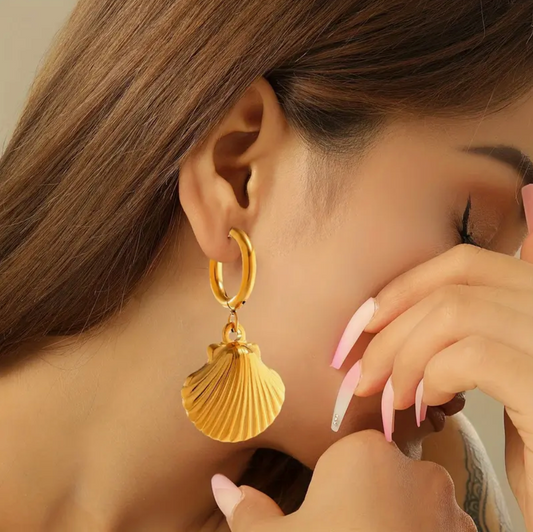 jinxie-clamshell-earrings