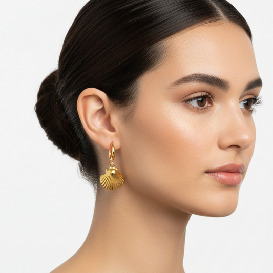 huggies-clam shell-earrings