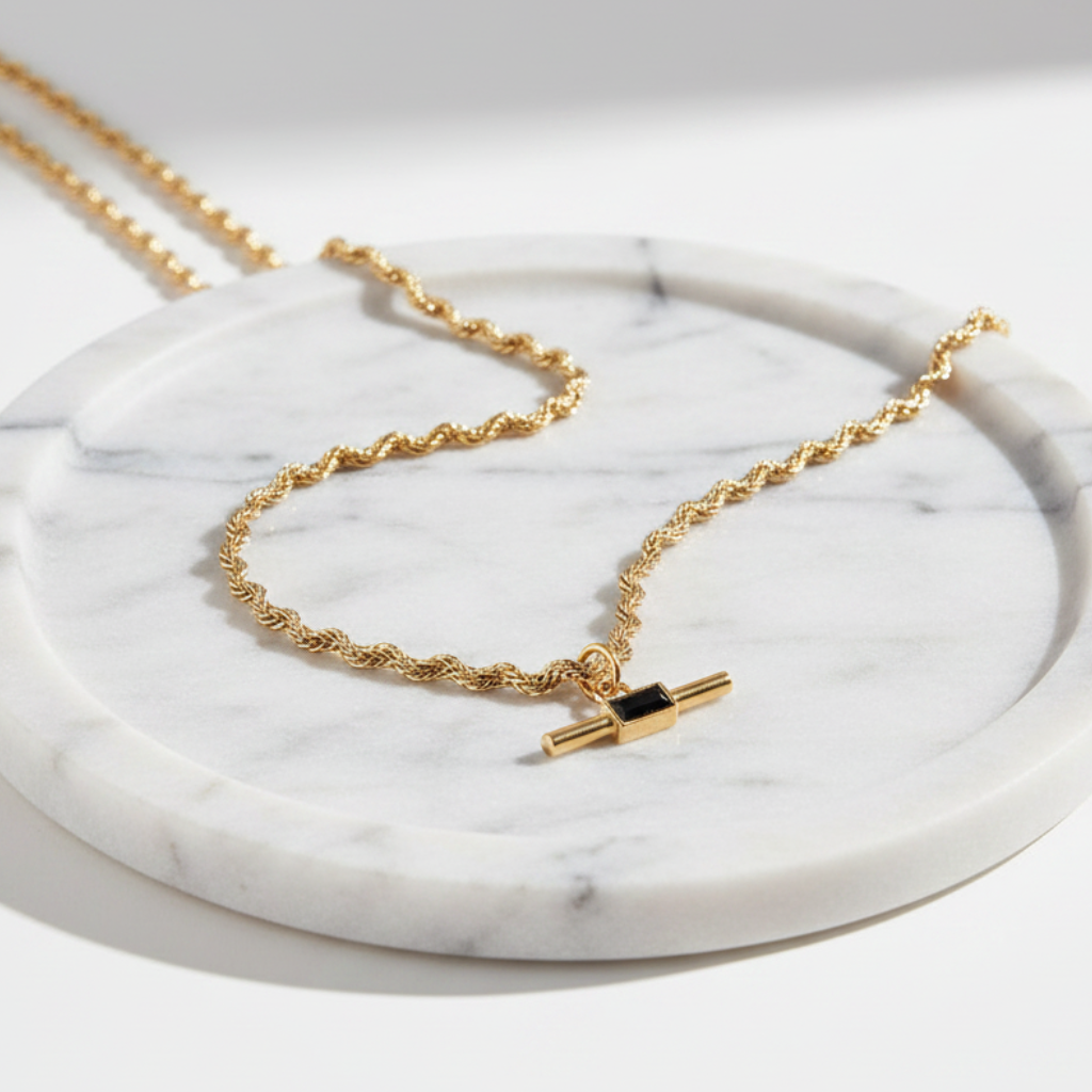 Larnie Necklace