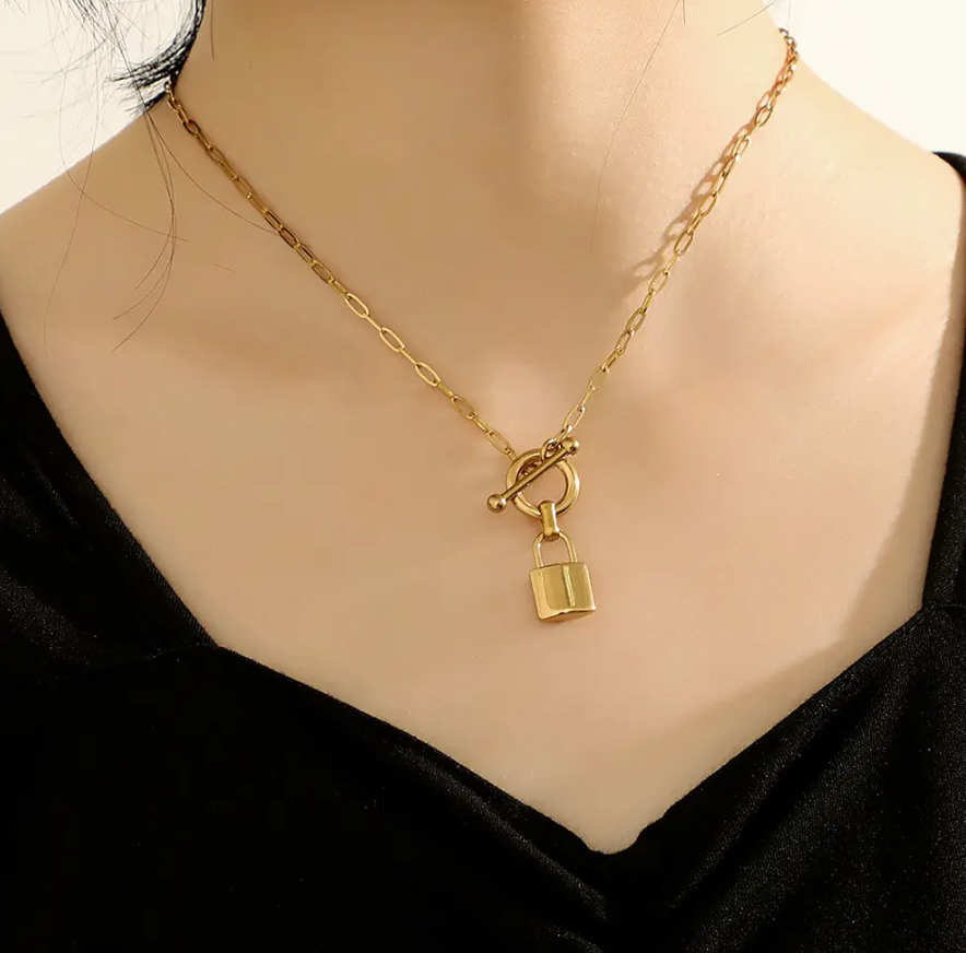 Lily Necklace