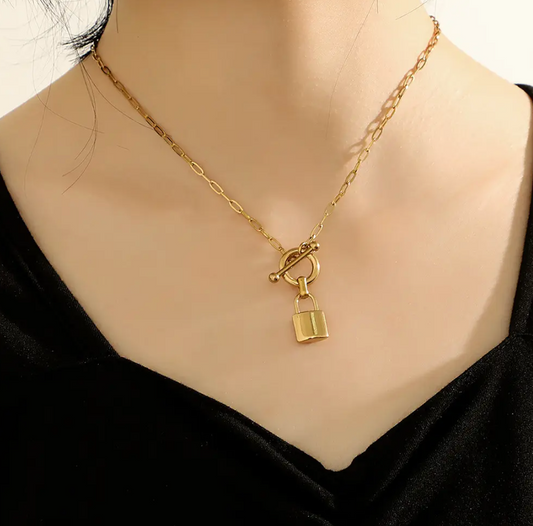 Lily Necklace