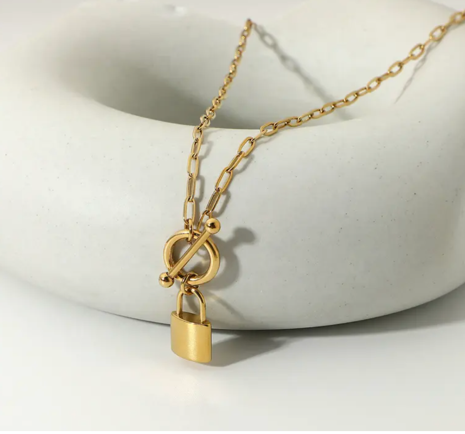 Lily Necklace