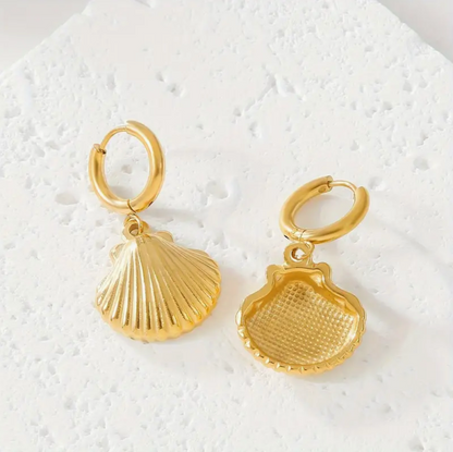 Cora Clam Earings