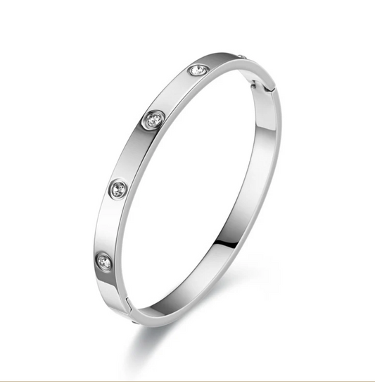 Stella Bangle