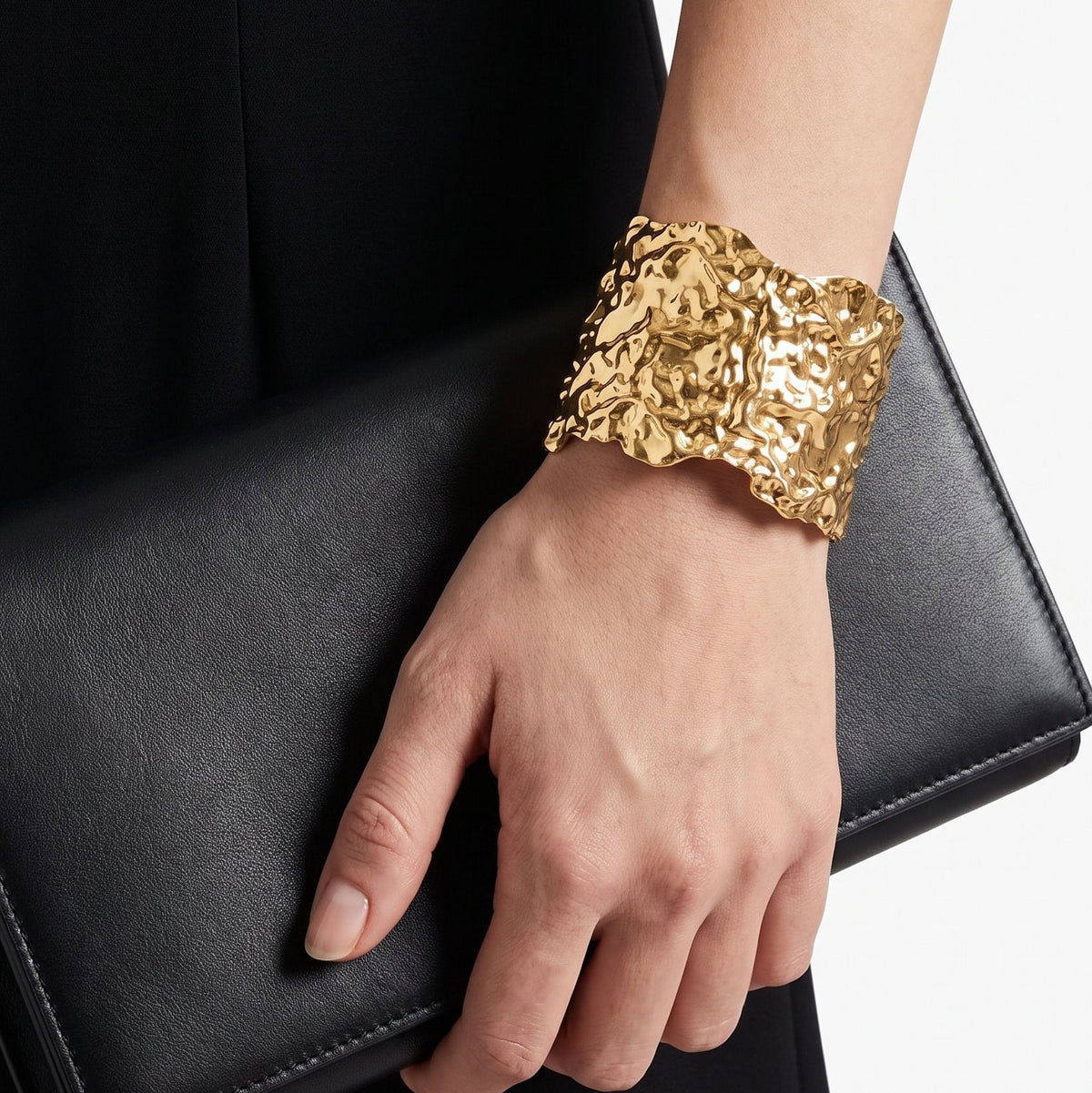 Clara Cuff